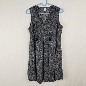 Old Navy black and white floral paisley print pleated dress Size large Boho
